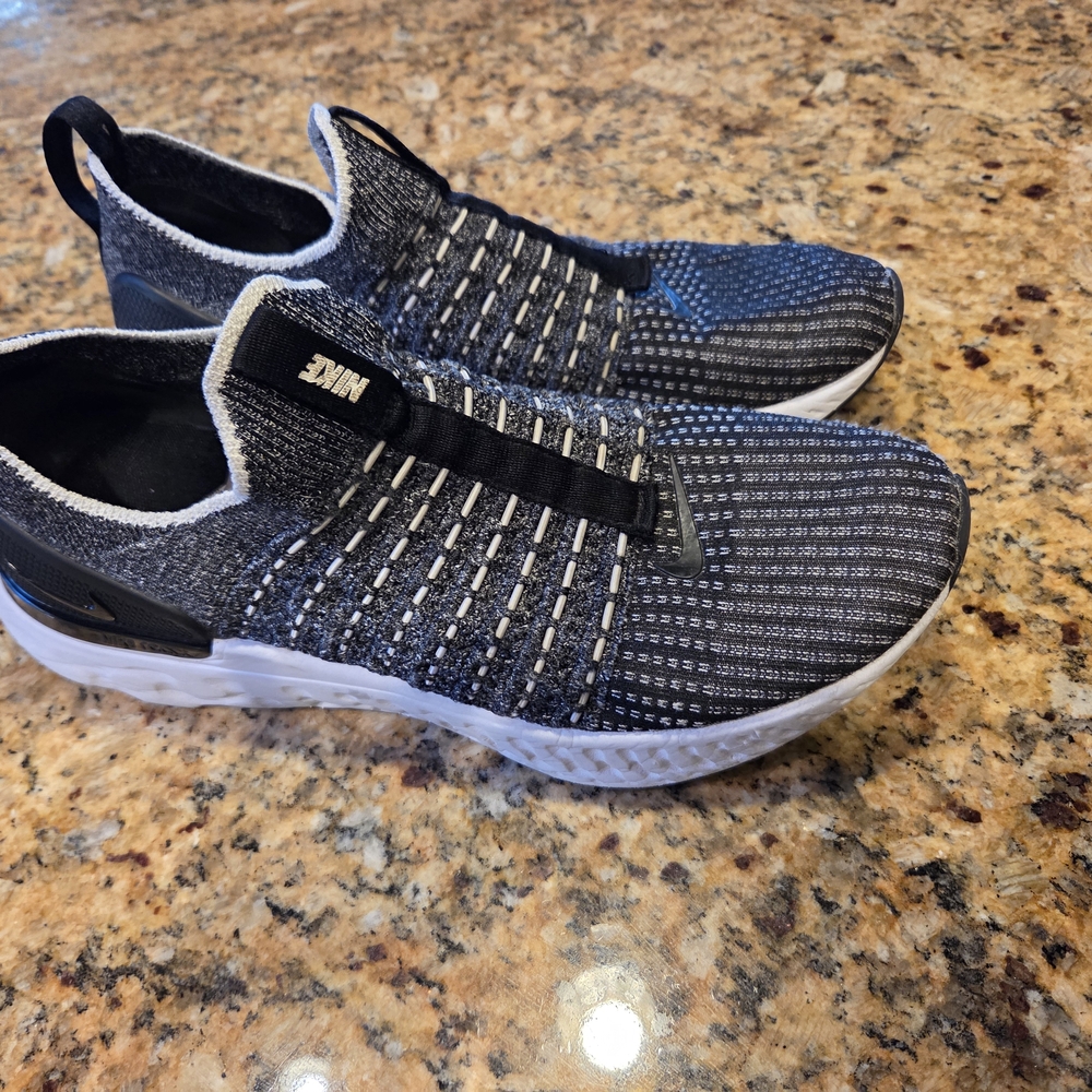 Women's Nike Slip-On Sneakers-size 8-1/2